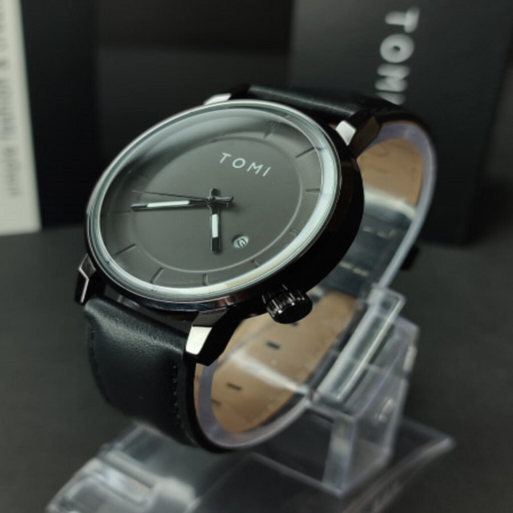 men watch